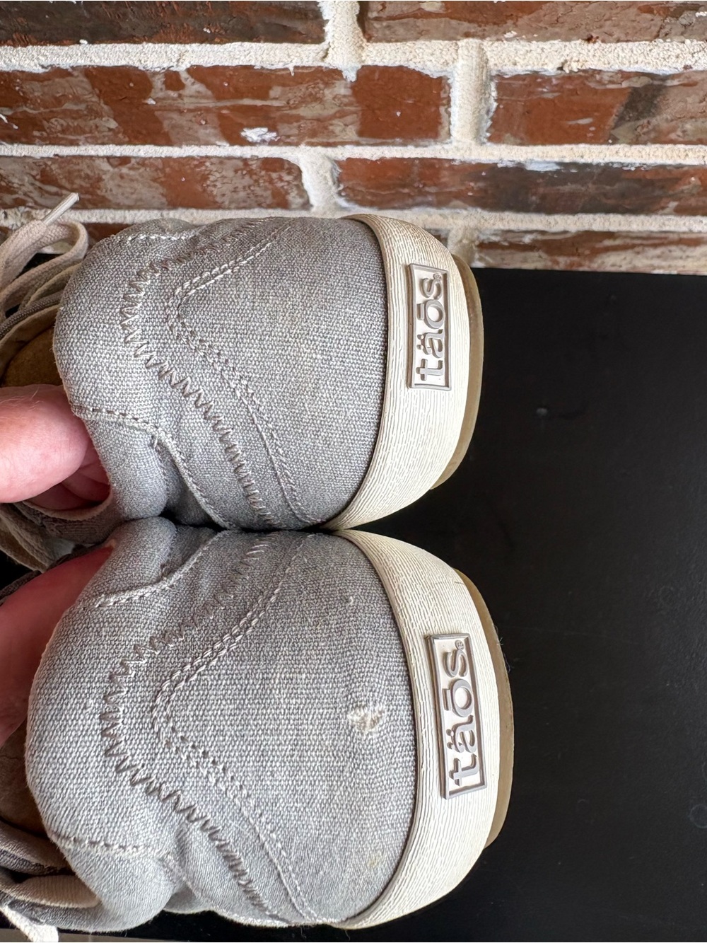 Taos Star Burst Comfort Canvas Sneakers Washed Gray Size 10 Wide FLAWED - Picture 7 of 14